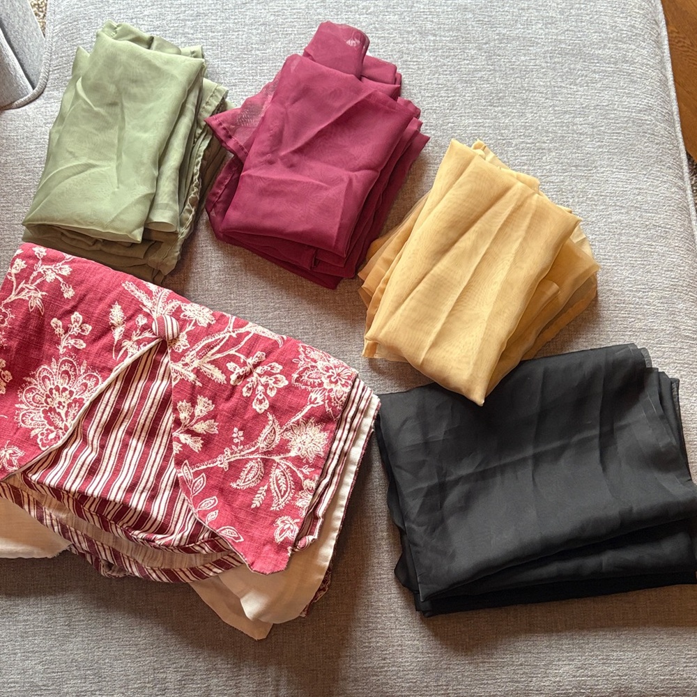 Assorted short aesthetic Fabric Bundle in Red, Green, Yellow, and Black (long)